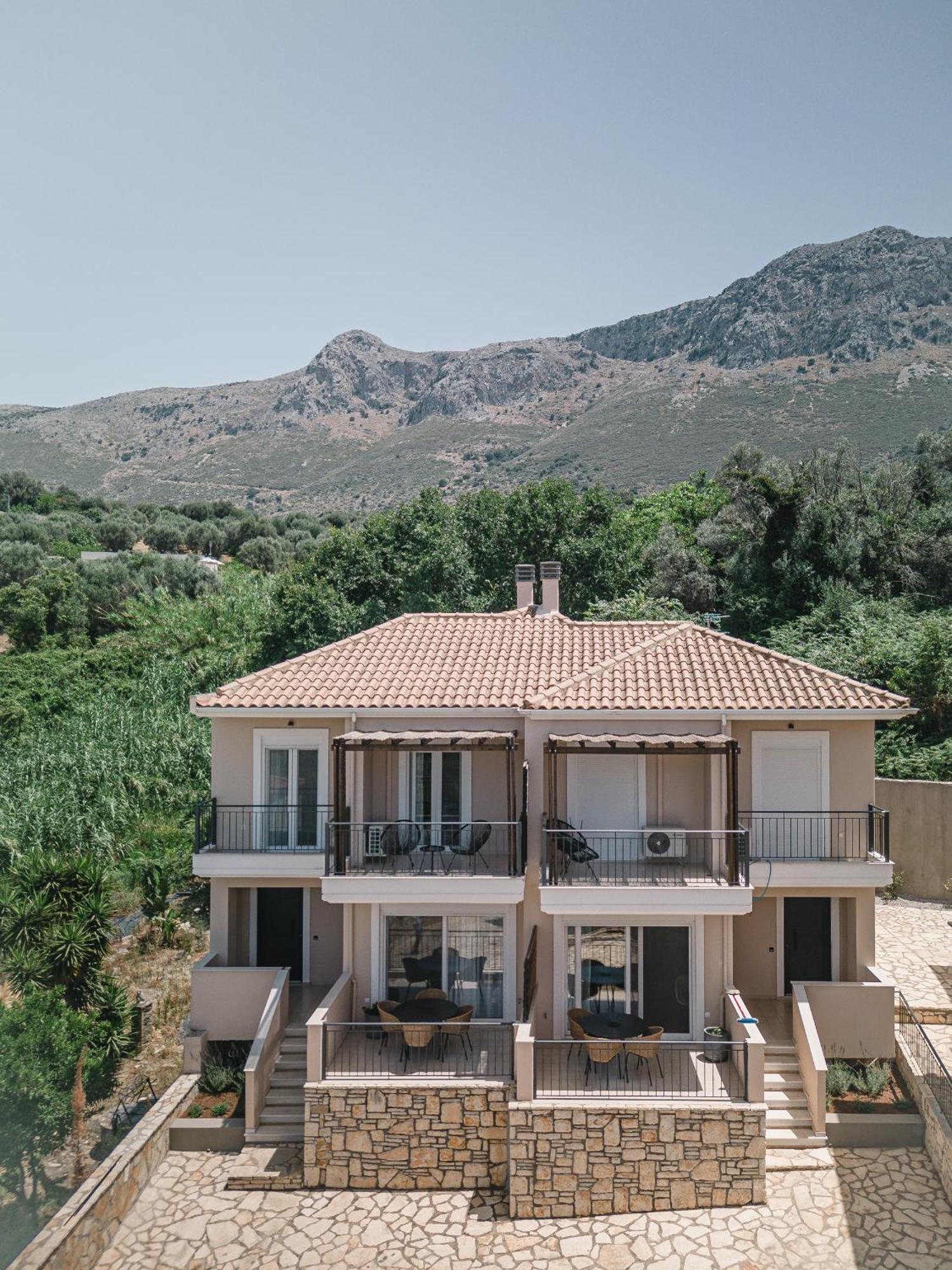 Nima Village Villa Palairos